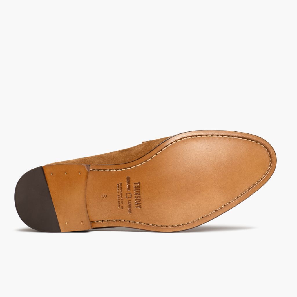 High-Traction Rubber Outsole & Lug Tread Pattern on Lincoln Cider Mocassins en cuir pour Homme