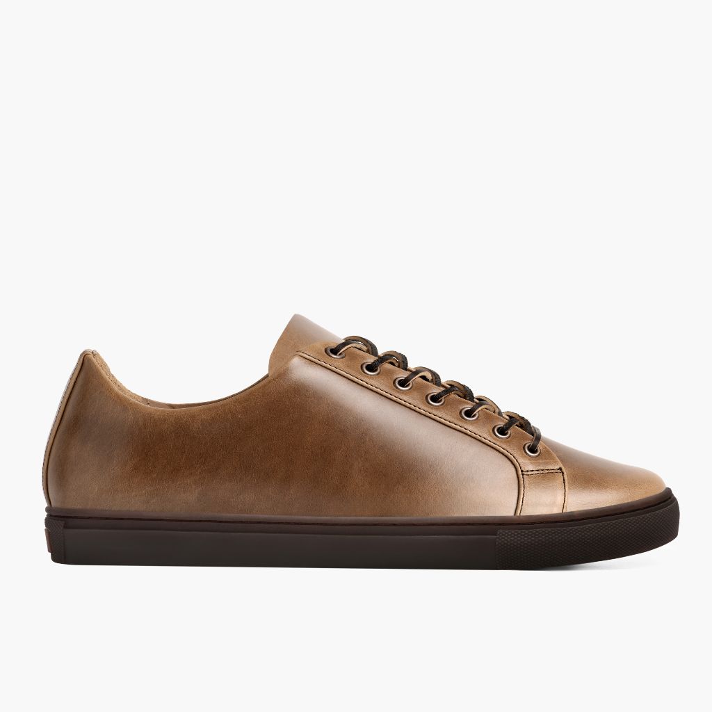 Classic Full-Grain leather Sneakers - Montage cousu Goodyear & détail de l'embout avant