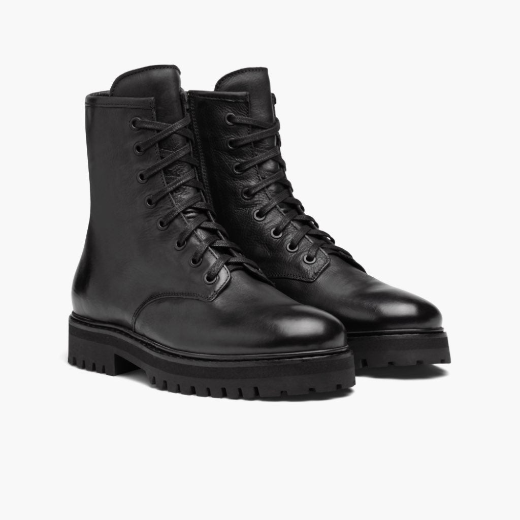 Black Full-Grain leather Boots - Montage cousu Goodyear & détail de l'embout avant