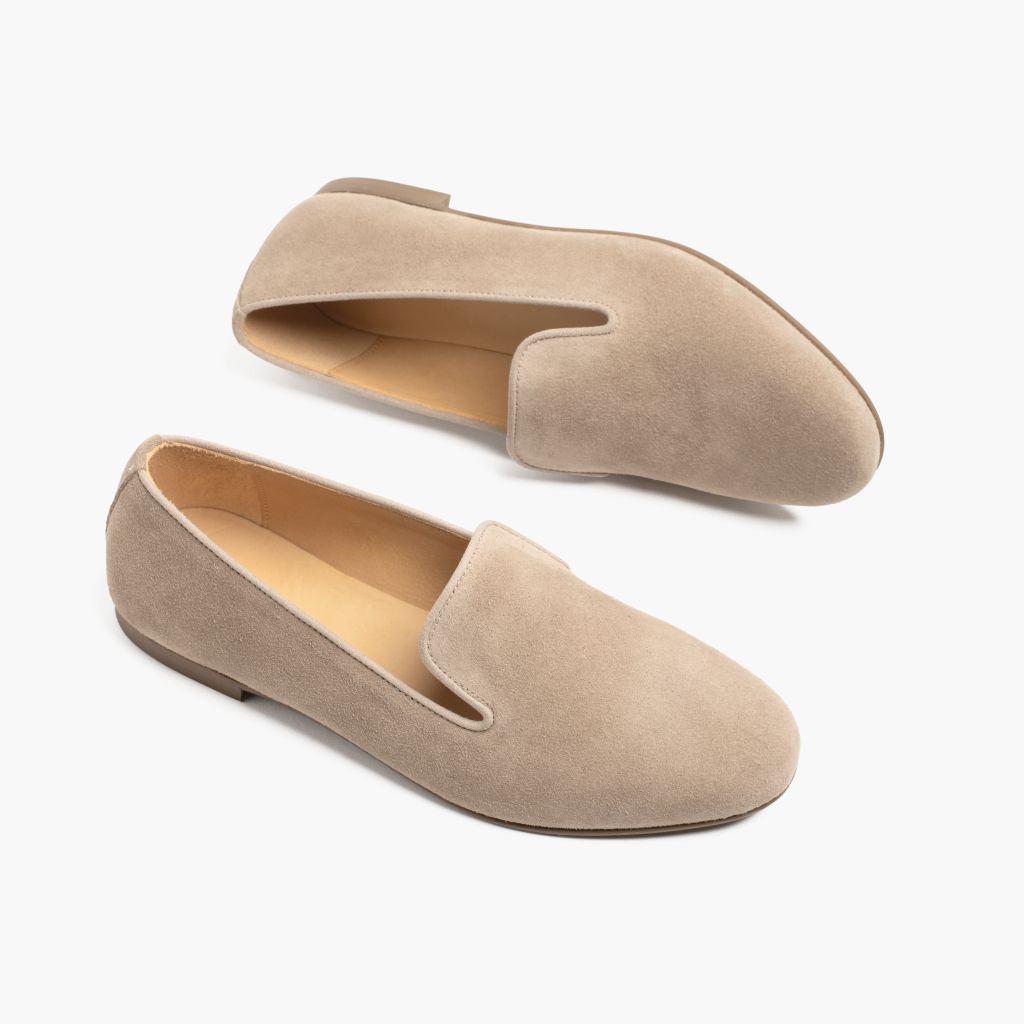 High-Traction Rubber Outsole & Lug Tread Pattern on Eden Latte Bottines en cuir pour Femme