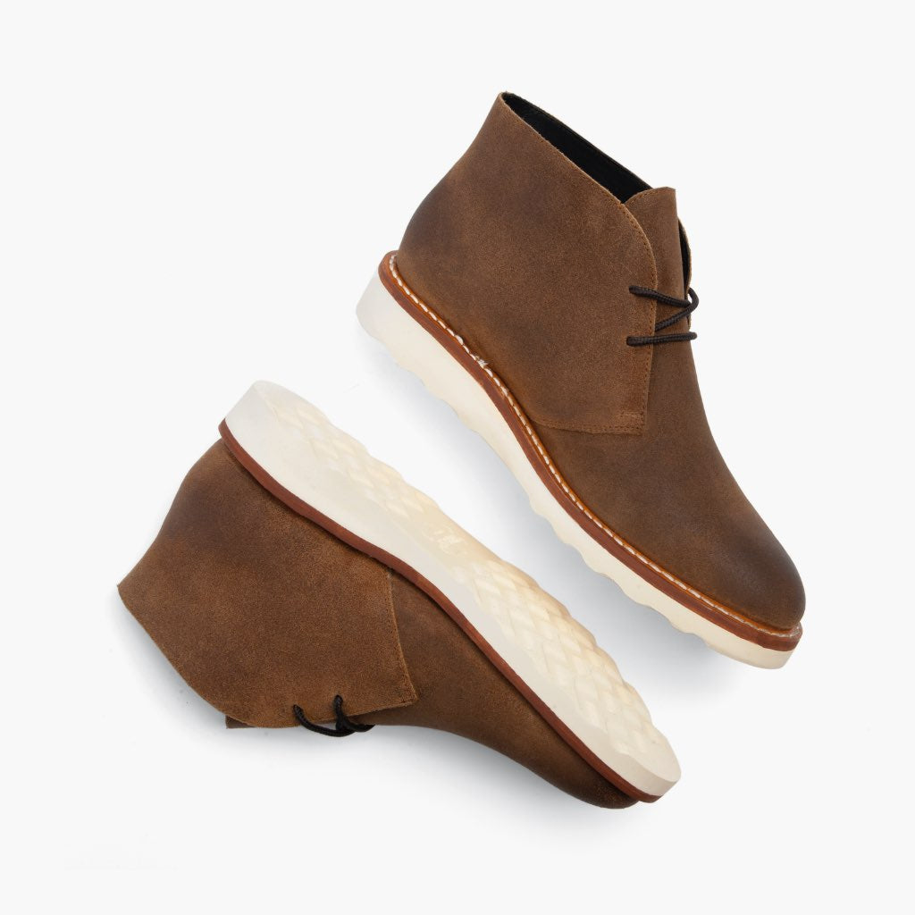 High-Traction Rubber Outsole & Lug Tread Pattern on Scout Safari Bottines en cuir pour Homme For Men