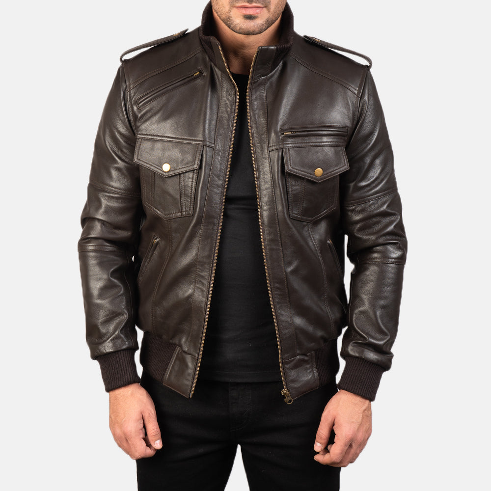 Men's Agent Shadow Brown Leather Bomber Jacket in Brown Sheepskin Leather - Vue de face &amp; silhouette ajustée | Acheter en ligne