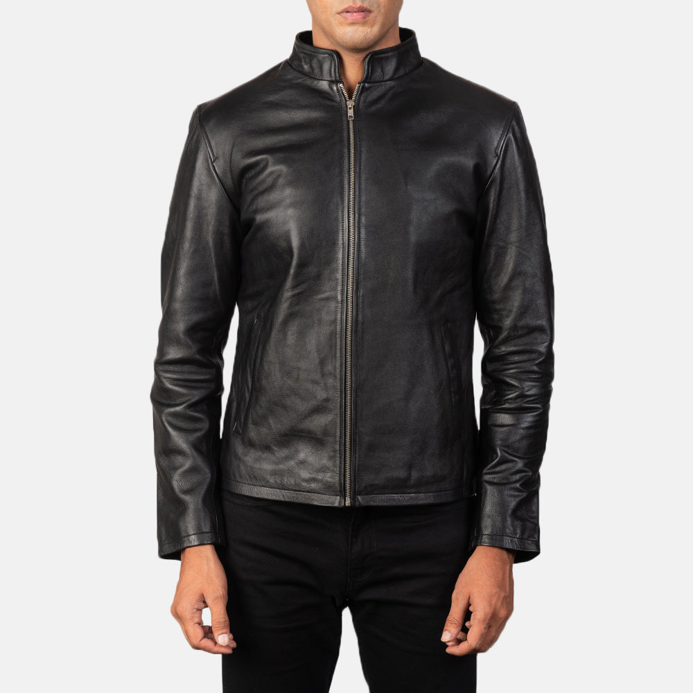 Alex Black Leather Biker Jacket - Vue de profil mettant en valeur la coupe de manche