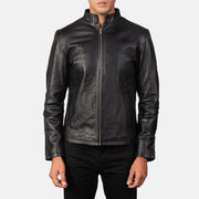 Alex Black Leather Biker Jacket - Vue de profil mettant en valeur la coupe de manche