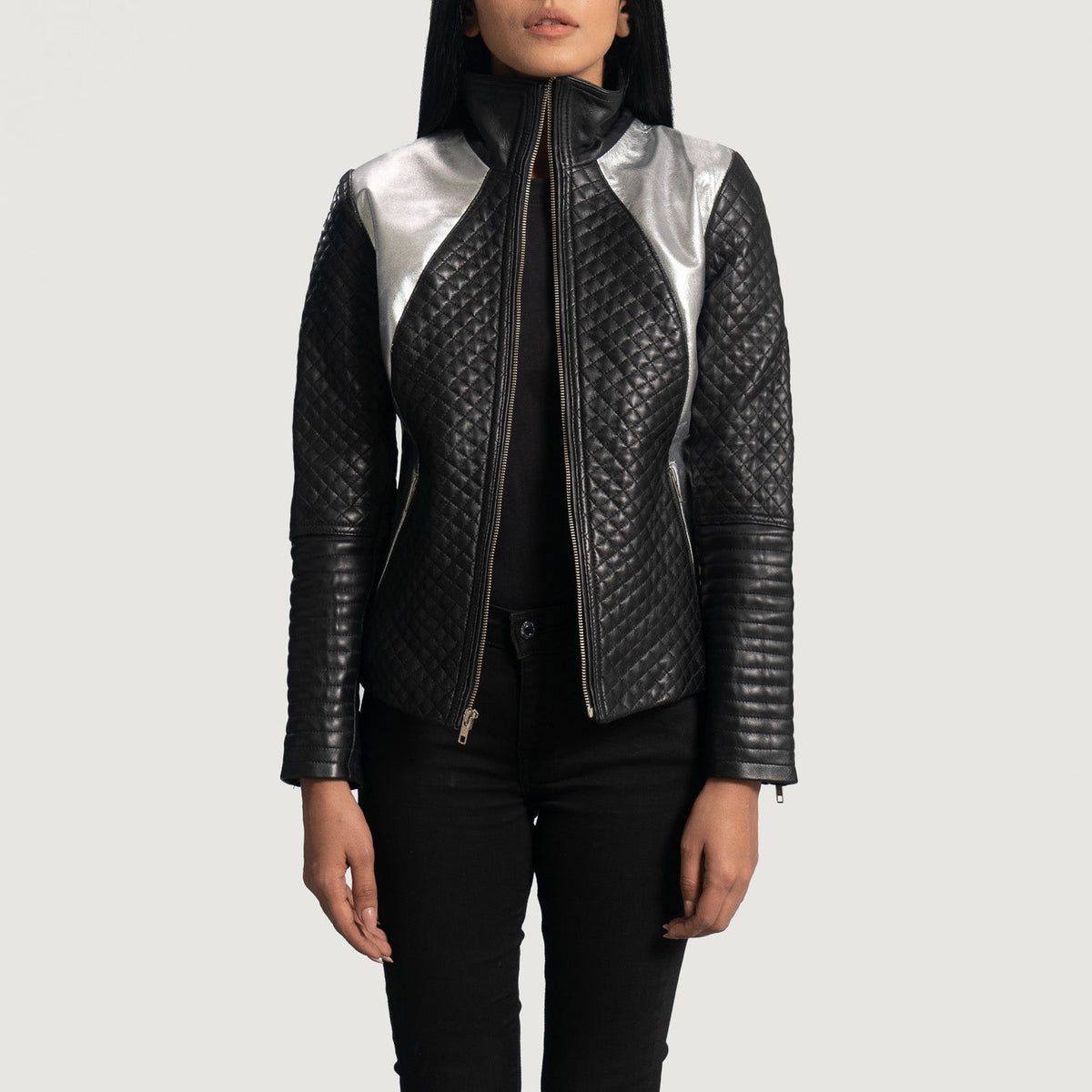 
Alia Metallic Noir Veste Motard en Cuir pour Femme in Black Sheepskin Leather - Vue de face & silhouette ajustée | Acheter en ligne