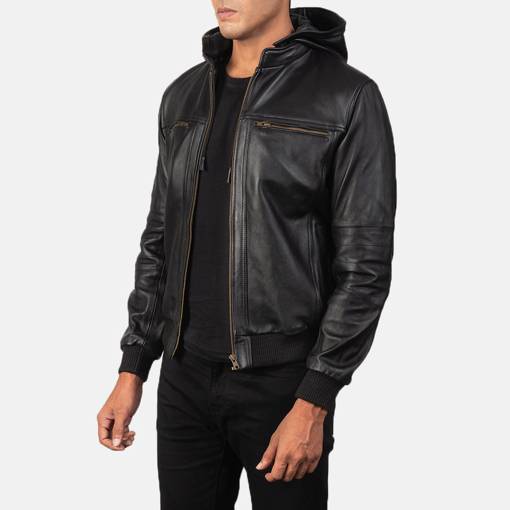 
Black Cowhide Leather Bomber Jacket - Vue arrière montrant la carrure ajustée et l'ourlet net