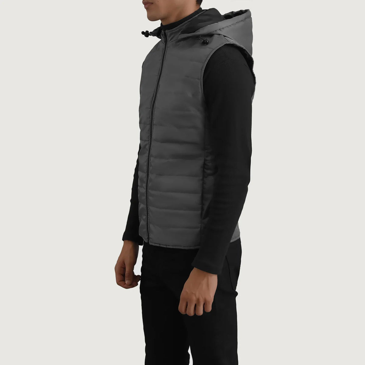 
Green Full-Grain leather Vest - Vue arrière montrant la carrure ajustée et l'ourlet net