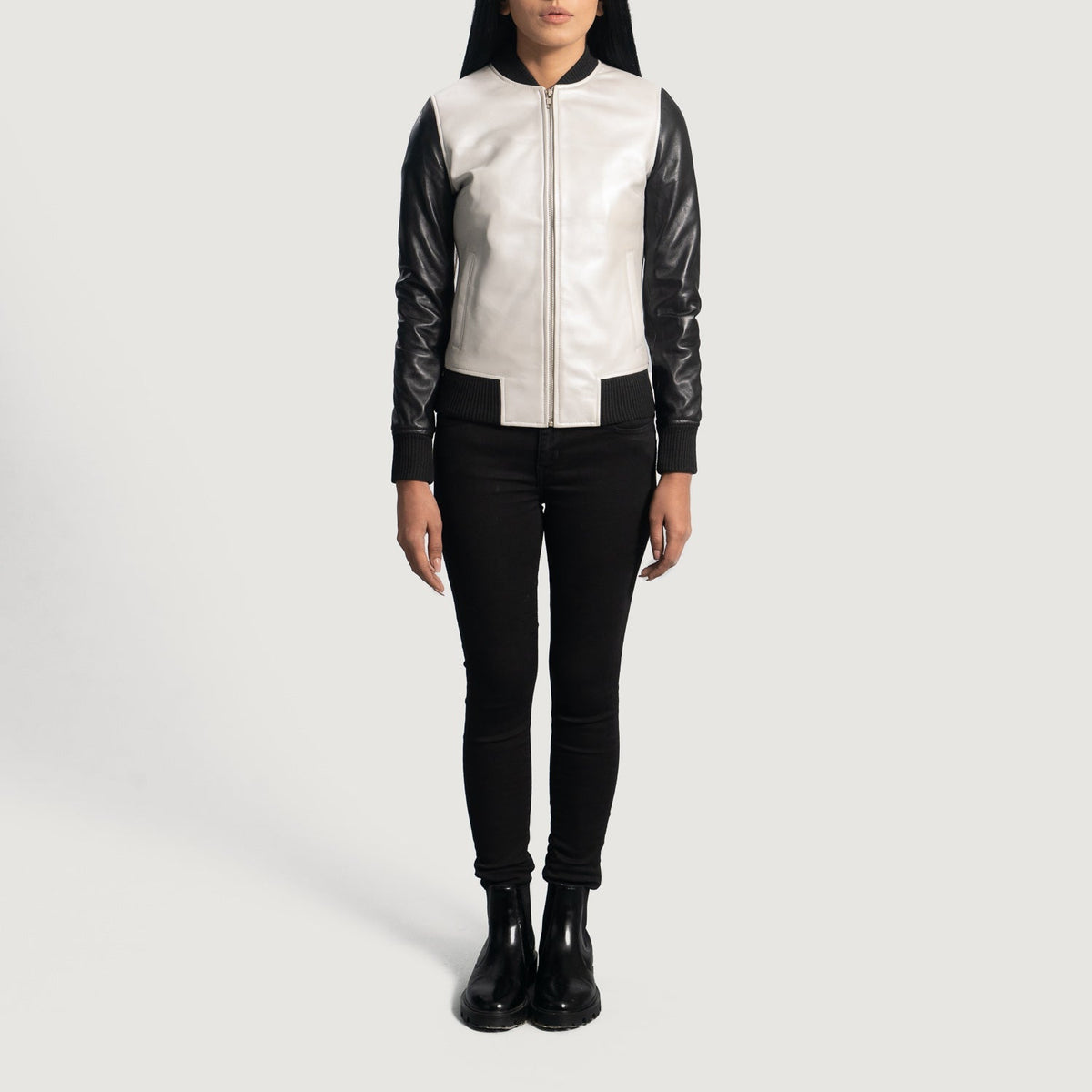 
Vue détaillée of Varsity & Zipper Hardware on Cole Silver Blouson Bombardier en Cuir pour Femme