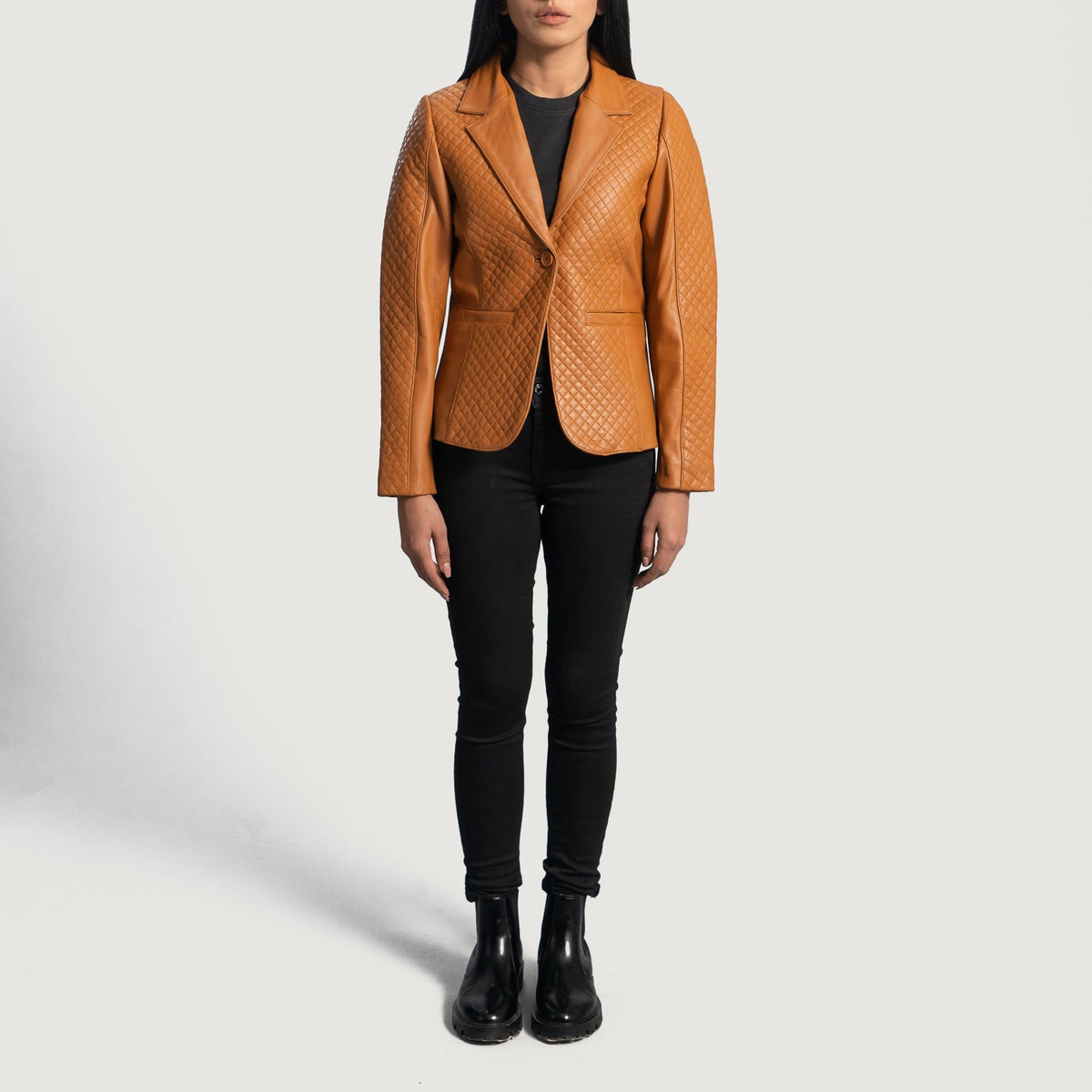 
Cora Matelassé Marron Blazer en Cuir en Cuir pour Femme - Vue de profil mettant en valeur la coupe de manche ergonomique