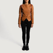 Vue détaillée of Classic Collar &amp; Button Hardware on Women's County Camel Overlap Veste en Cuir pour Femme