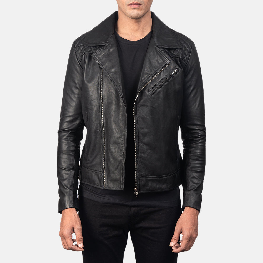
Danny Quilted Brown Leather Biker Jacket in Distressed Brown Goatskin Leather - Vue de face & silhouette ajustée | Acheter en ligne