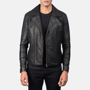 
Danny Quilted Brown Leather Biker Jacket in Distressed Brown Goatskin Leather - Vue de face & silhouette ajustée | Acheter en ligne