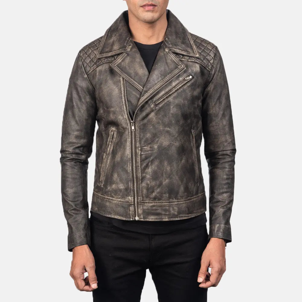 
Détail de confection artisanale de l'ourlet sur Danny Quilted Brown Leather Biker Jacket