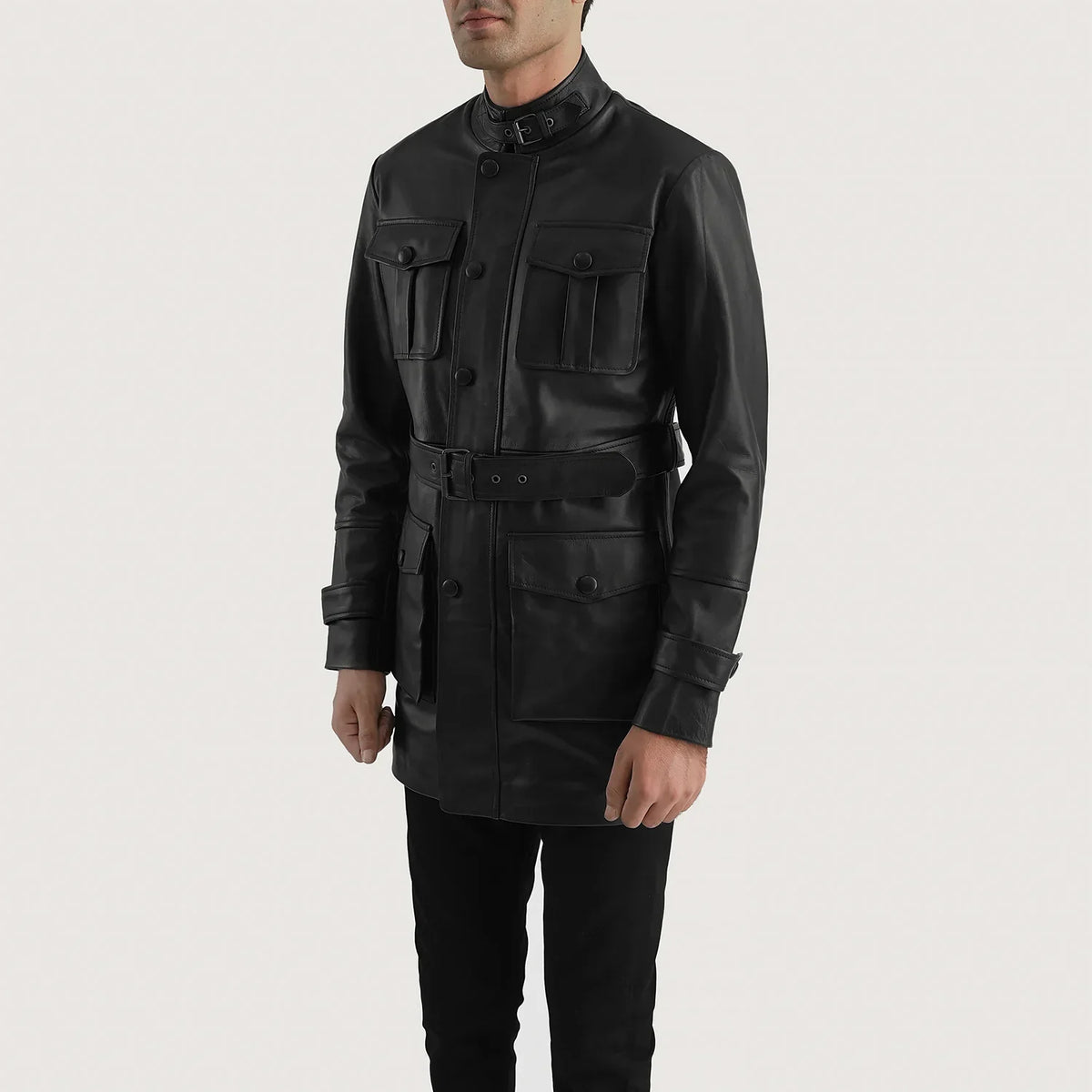 Black Cowhide leather Coat - Vue de dos avec coupe ajustée aux épaules &amp; ourlet soigné