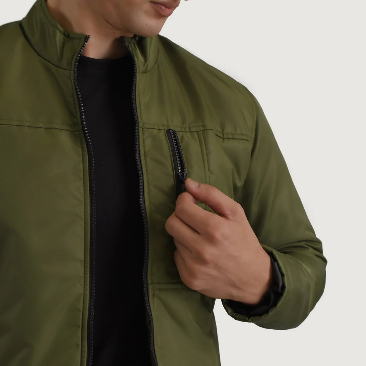 Vue intérieure Showing Quilted Viscose Lining &amp; Deux poches intérieures