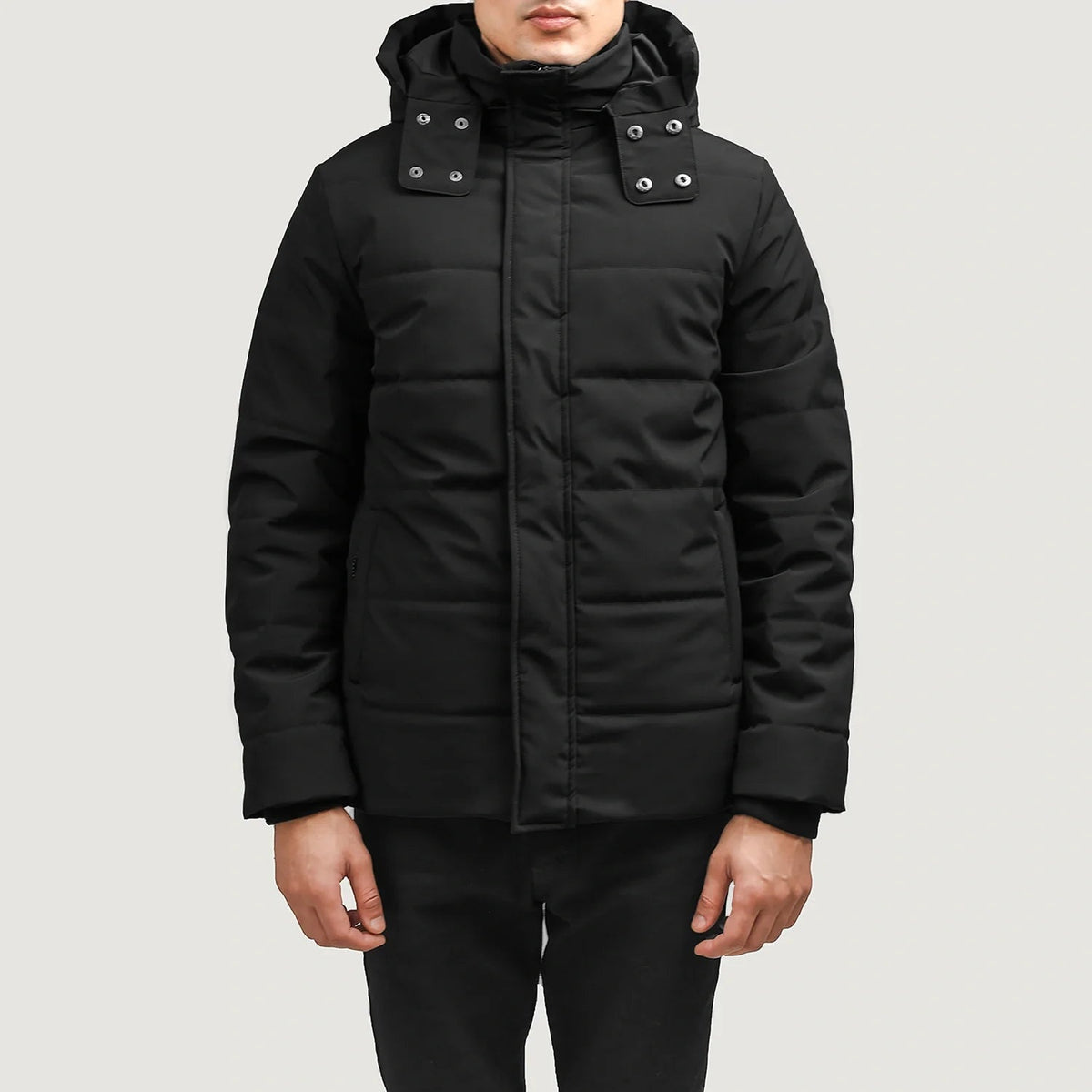 
Exton Noir Hooded Down Puffer Veste en Cuir pour Homme en cuir de vachette noir véritable - Vue de face & silhouette ajustée | Acheter en ligne