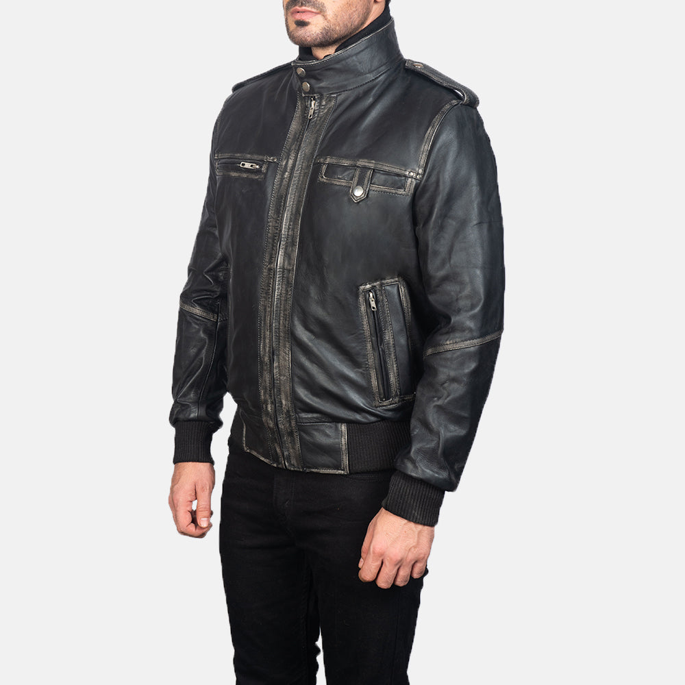 
Black Cowhide Leather Bomber Jacket - Vue arrière montrant la carrure ajustée et l'ourlet net