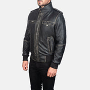 
Black Cowhide Leather Bomber Jacket - Vue arrière montrant la carrure ajustée et l'ourlet net