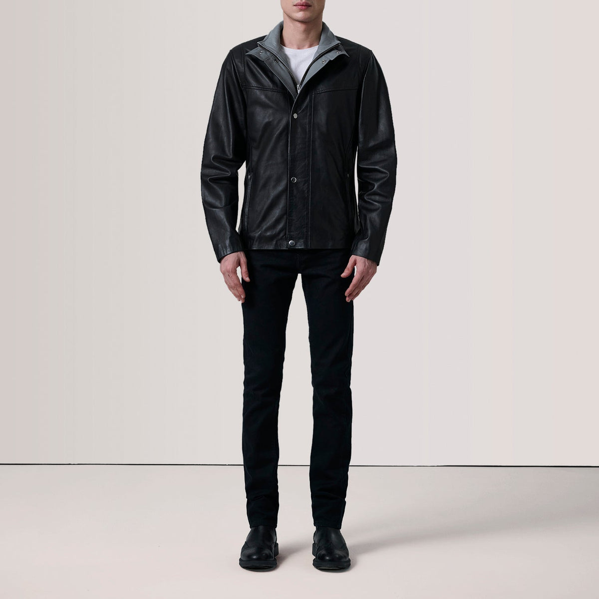 Grey Goatskin Suede Biker Jacket - Vue de dos avec coupe ajustée aux épaules &amp; ourlet soigné