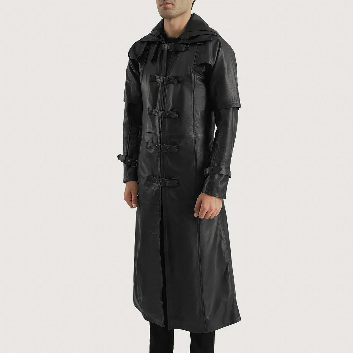 
Black. Cowhide Leather Trench Coat - Vue arrière montrant la carrure ajustée et l'ourlet net