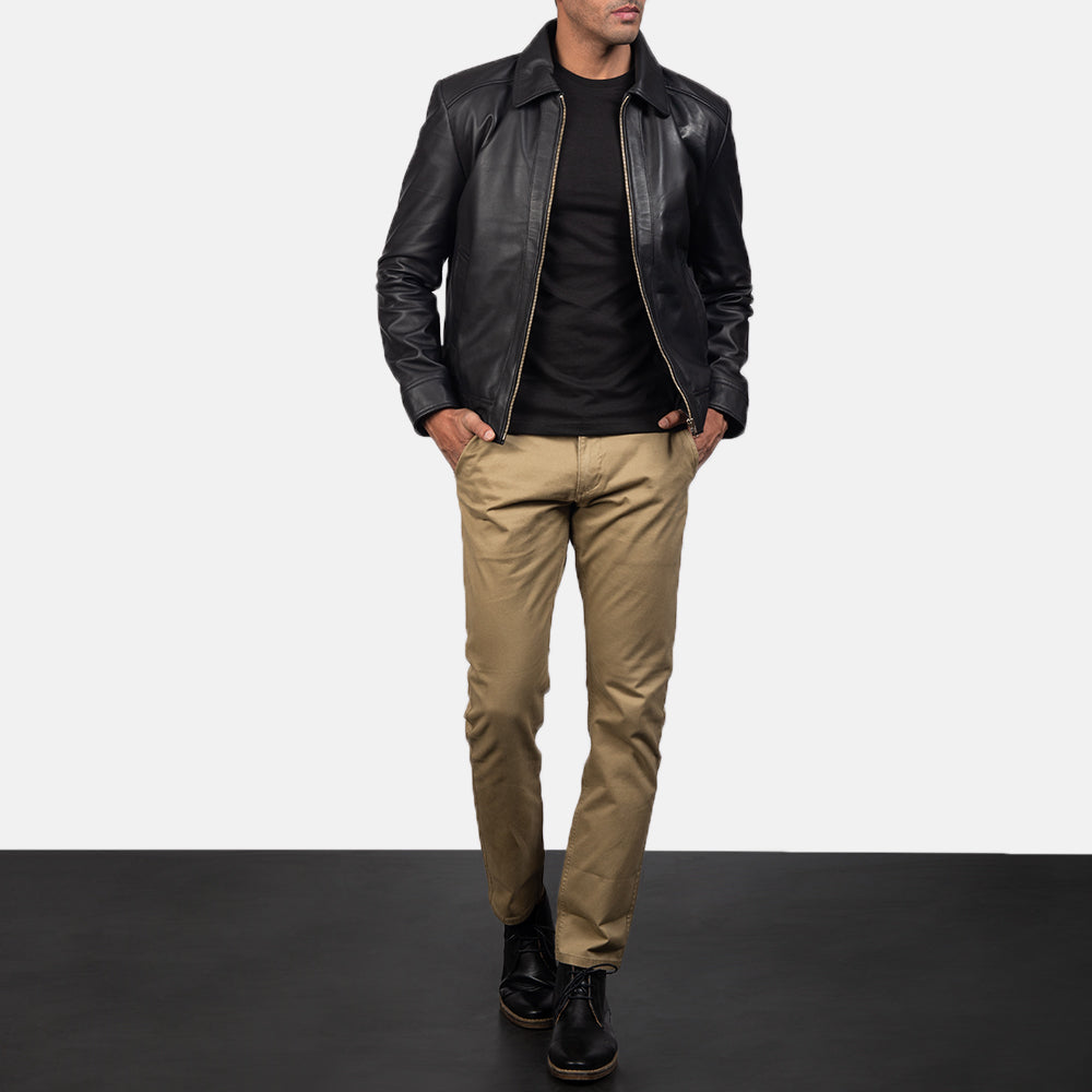
Gros plan sur le col chemise et les zips métalliques de Inferno Marron Veste en Cuir pour Homme