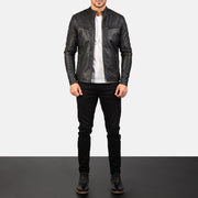 Men's Ionic Black Leather Jacket - Vue de profil avec coupe de manche ergonomique
