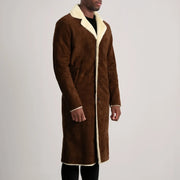 
Brown Goatskin Suede Aviator Jacket - Vue arrière montrant la carrure ajustée et l'ourlet net