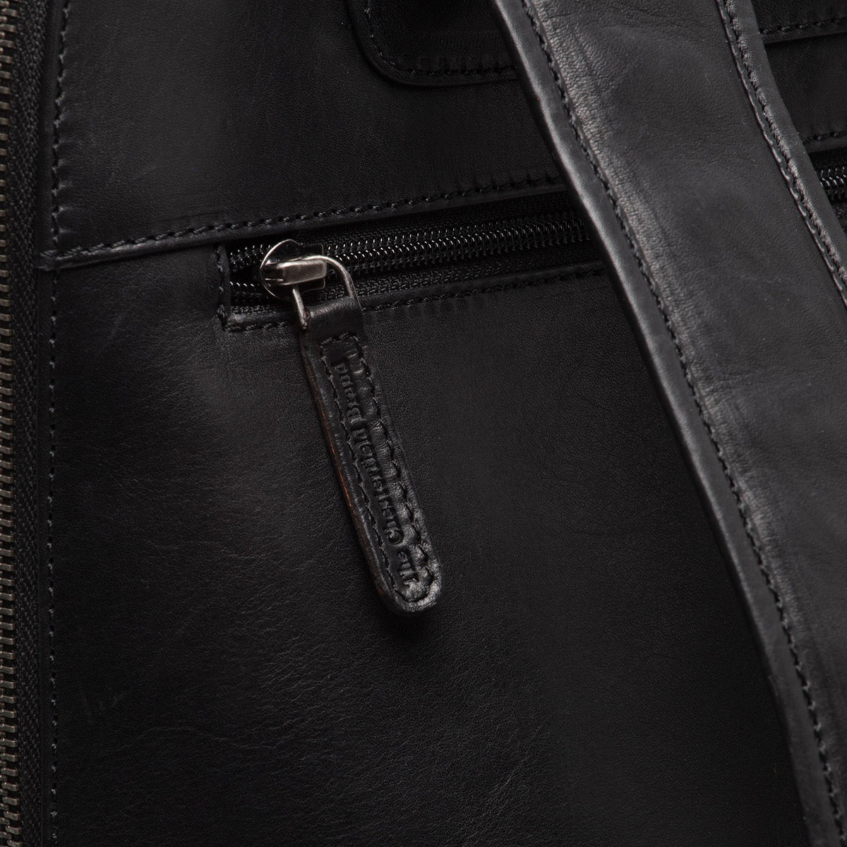 Vue intérieure Showing Dedicated Padded Laptop Sleeve &amp; Multi-Compartment Organization