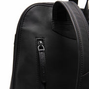 Tigris Full-Grain Leather Backpack pour Femme - Structured Side Profile Showing Gusset Depth &amp; Expansion Capacity