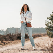 Salerno Full-Grain Leather Crossbody Bag pour Femme – Vue produit alternative 3