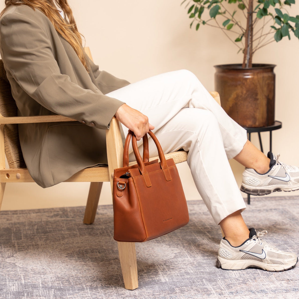 Garda Full-Grain Leather Handbag pour Femme – Vue produit alternative 3