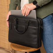 
Classic 100% Full-Grain leather Briefcase - Perspective arrière montrant les bretelles en cuir renforcées