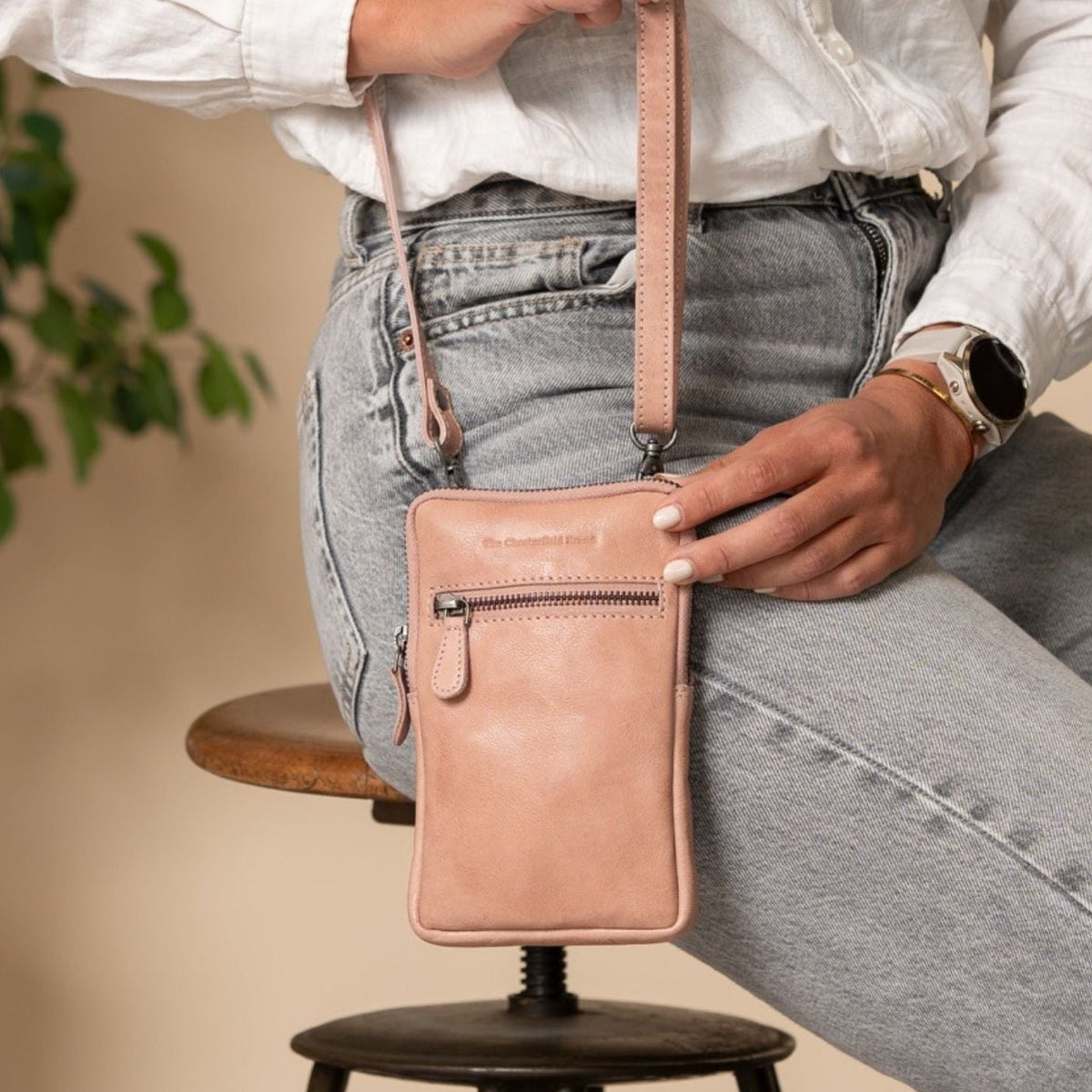 
Salta Cuir Pleine Fleur Phone Bag – alternate product view 2