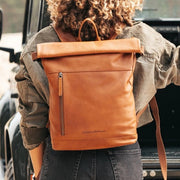 Mazara Full-Grain Leather Roll-top Backpack pour Femme – Vue produit alternative 2