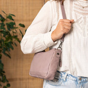 Irving Full-Grain Leather Shoulder Bag pour Femme – Vue produit alternative 3