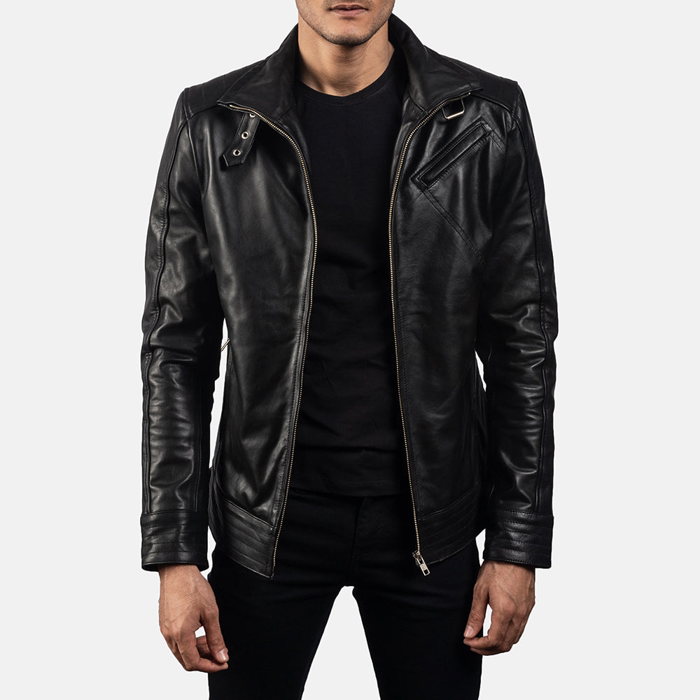 
Legacy Noir Veste Motard en Cuir pour Homme in Black Cowhide Leather - Vue de face & silhouette ajustée | Acheter en ligne