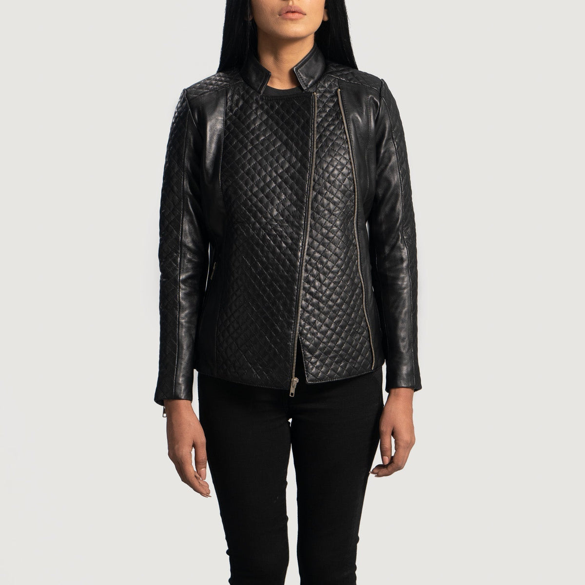 Women's Orient Grain Matelassé Noir Veste Motard en Cuir pour Femme - Vue de profil avec coupe de manche ergonomique