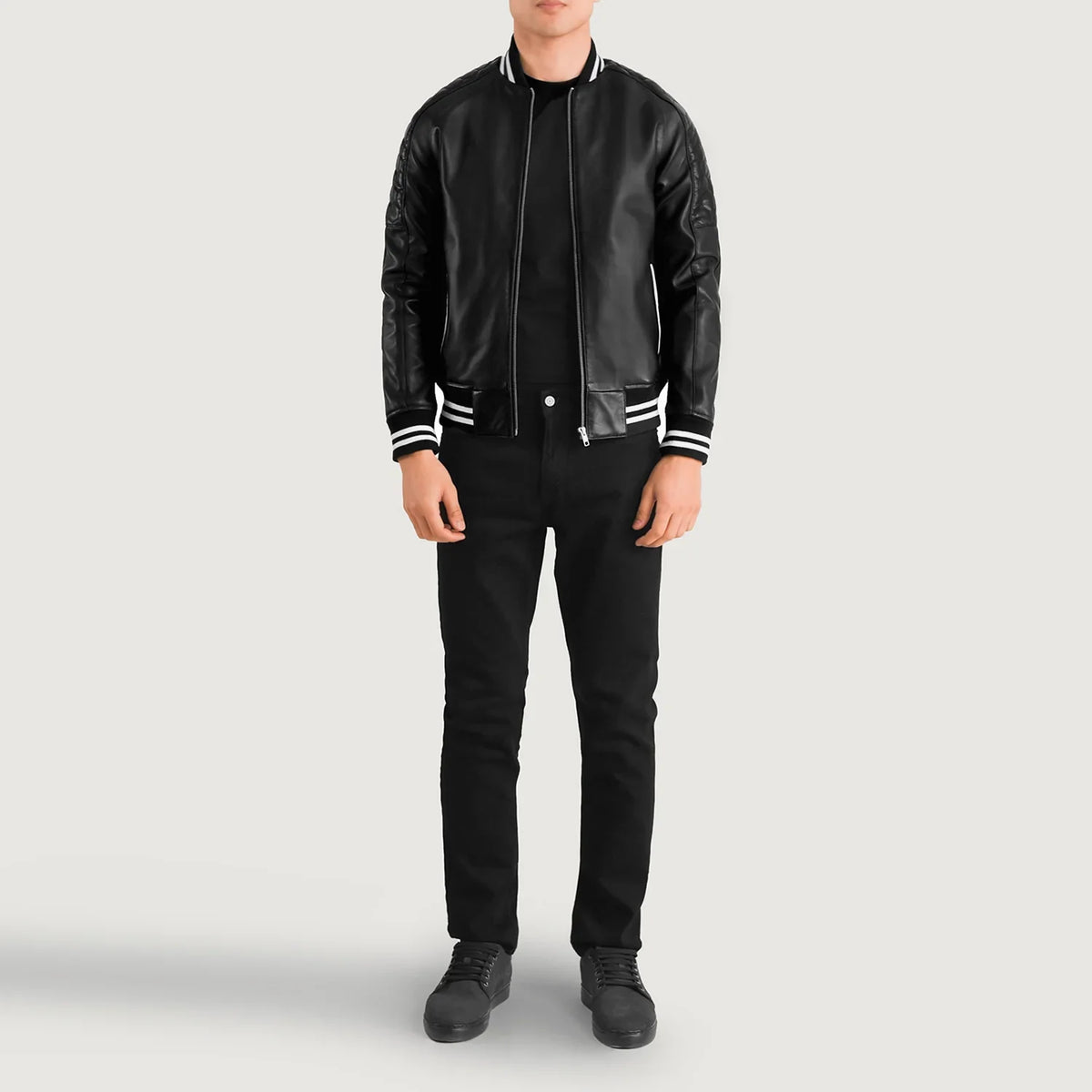 
Vue détaillée of Varsity collar & Zipper Hardware on Pascal Noir Leather Varsity Veste en Cuir pour Homme