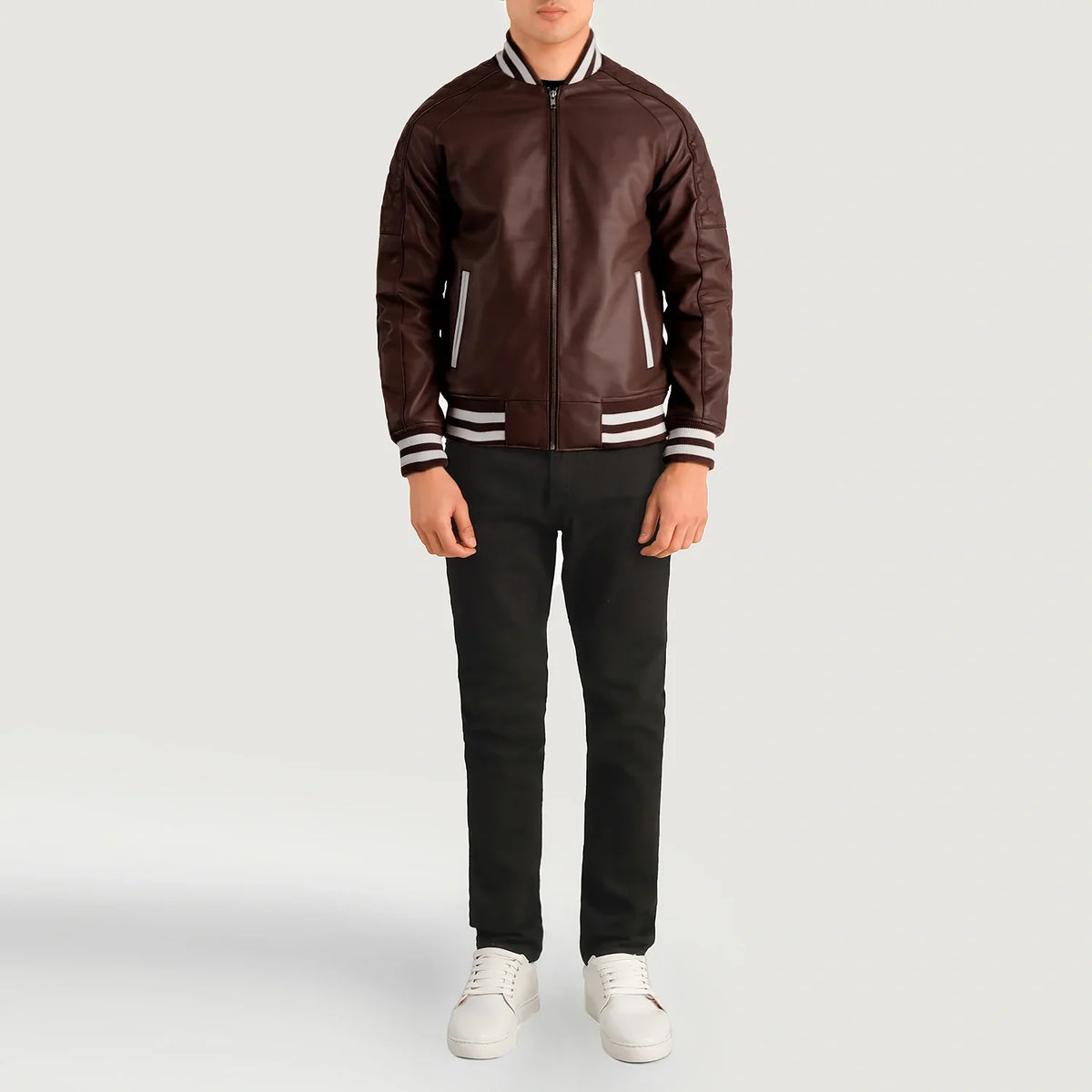 Pascal Bordeaux Leather Varsity Veste en Cuir pour Homme - Vue de profil avec coupe de manche ergonomique
