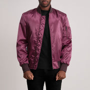 
Quinton MA-1 Bordeaux Blouson Bombardier en Cuir pour Homme - Vue de profil mettant en valeur la coupe de manche ergonomique