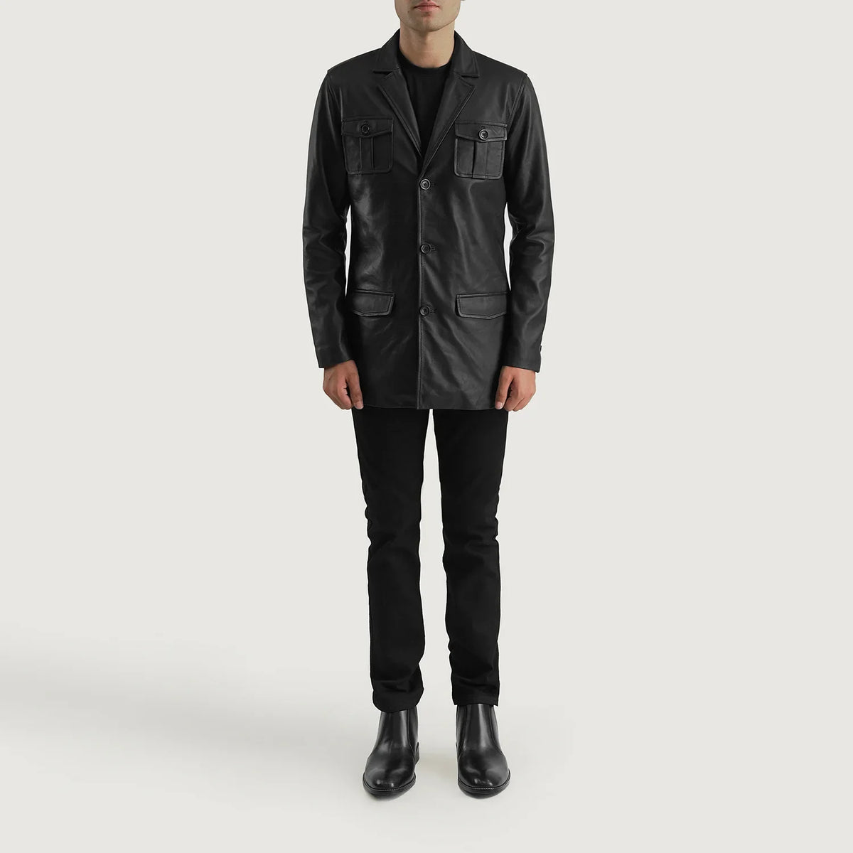 Ray Cutler Black Leather Blazer - Vue de profil avec coupe de manche ergonomique