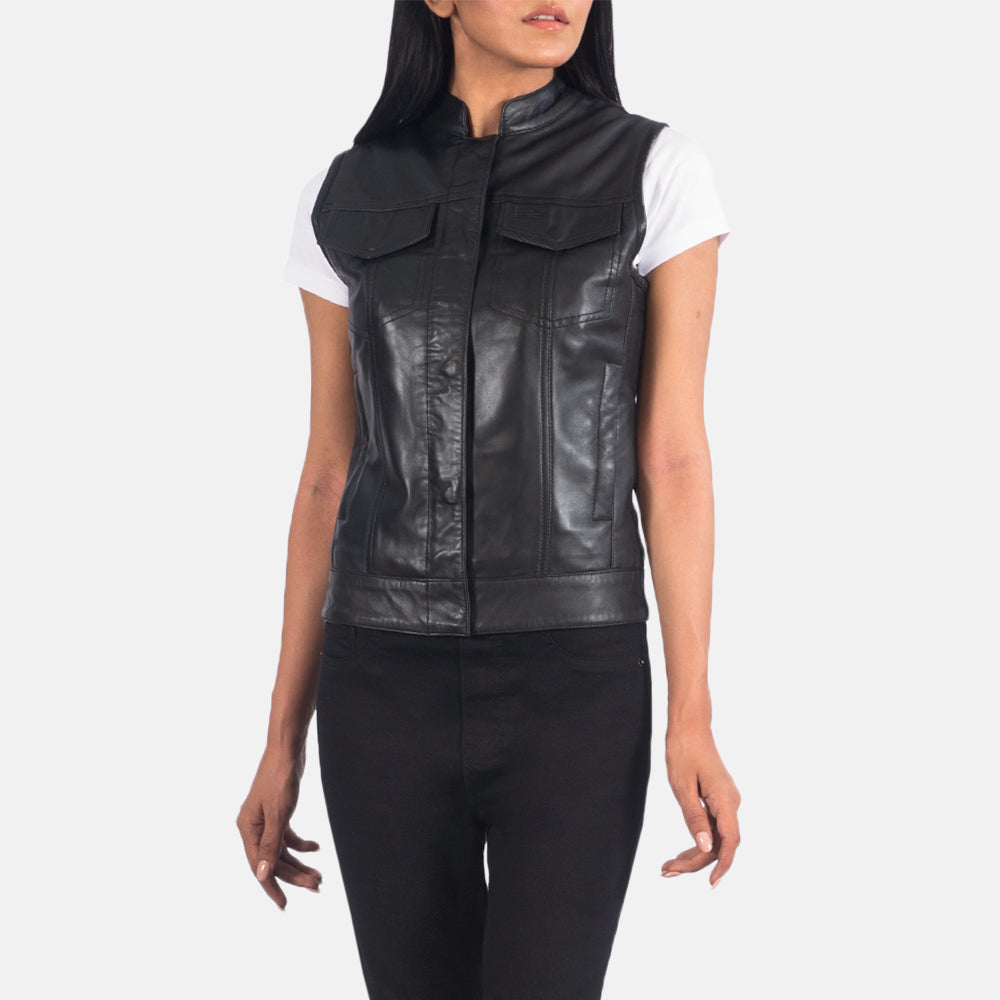 
Vue détaillée of Band & Zipper Hardware on Rayne Moto Noir Gilet en Cuir pour Femme