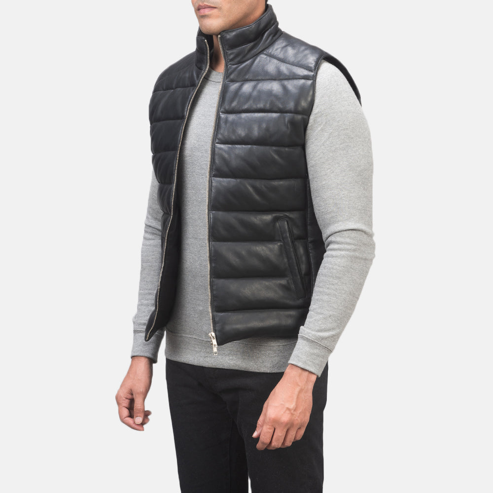 Black Sheepskin leather Vest - Vue de dos avec coupe ajustée aux épaules &amp; ourlet soigné