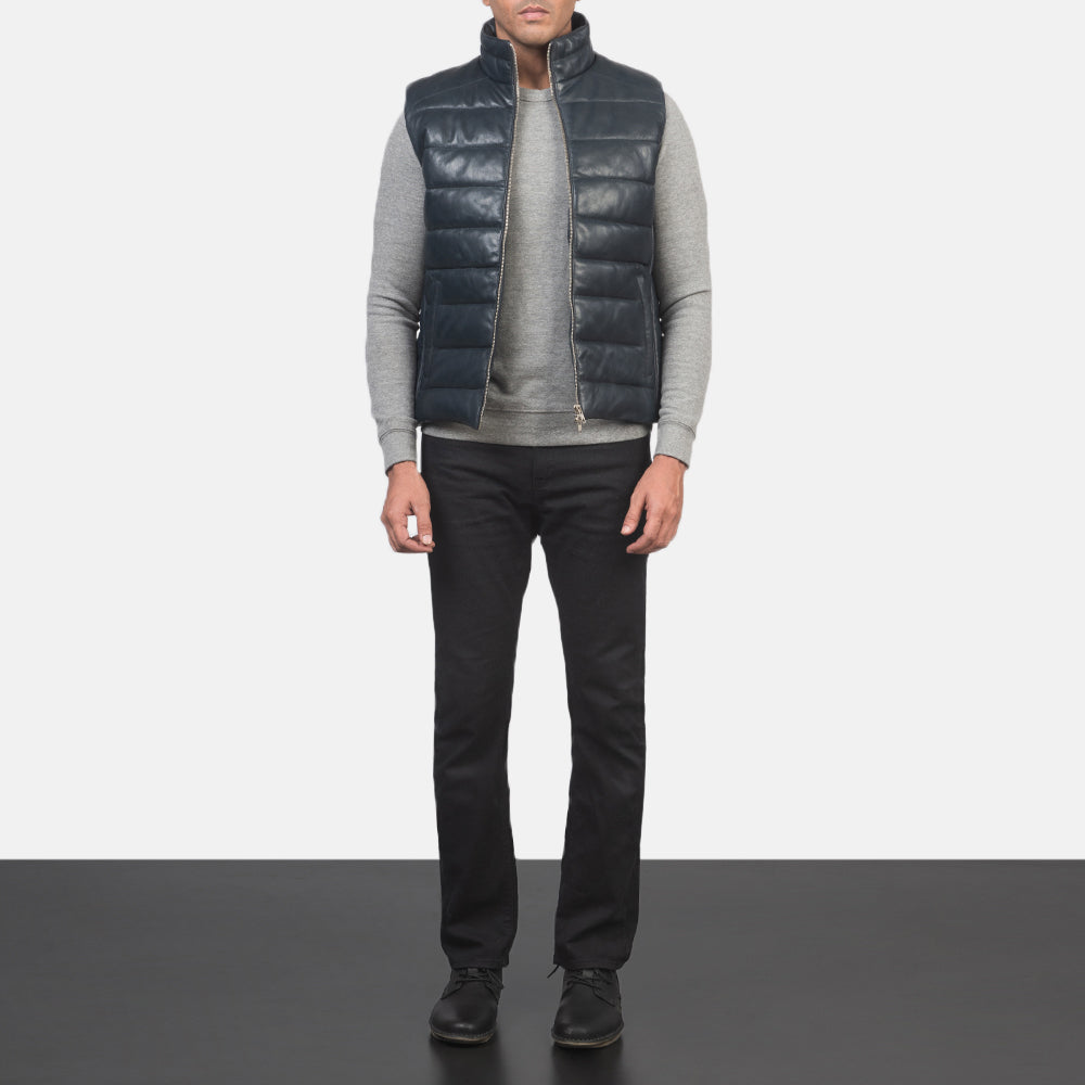 Men's Reeves Bleu Leather Puffer Vest pour Homme - Vue de profil avec coupe de manche ergonomique