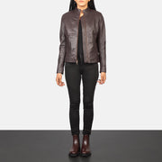 Rumella Maroon Leather Biker Jacket - Vue de profil mettant en valeur la coupe de manche