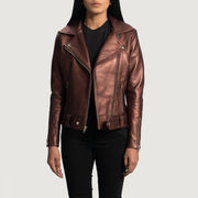 
Rumy Maroon Leather Biker Jacket - Vue de profil mettant en valeur la coupe de manche ergonomique