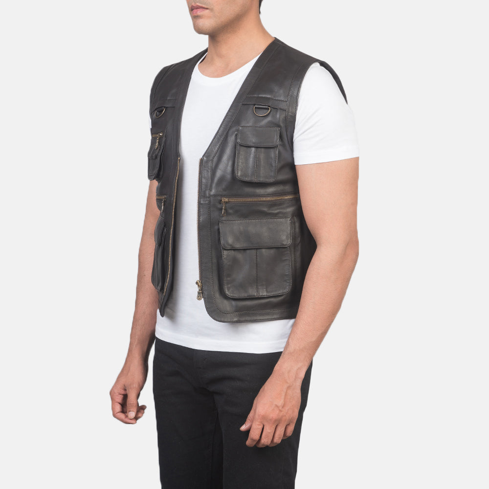Brown Sheepskin leather Vest - Vue de dos avec coupe ajustée aux épaules &amp; ourlet soigné