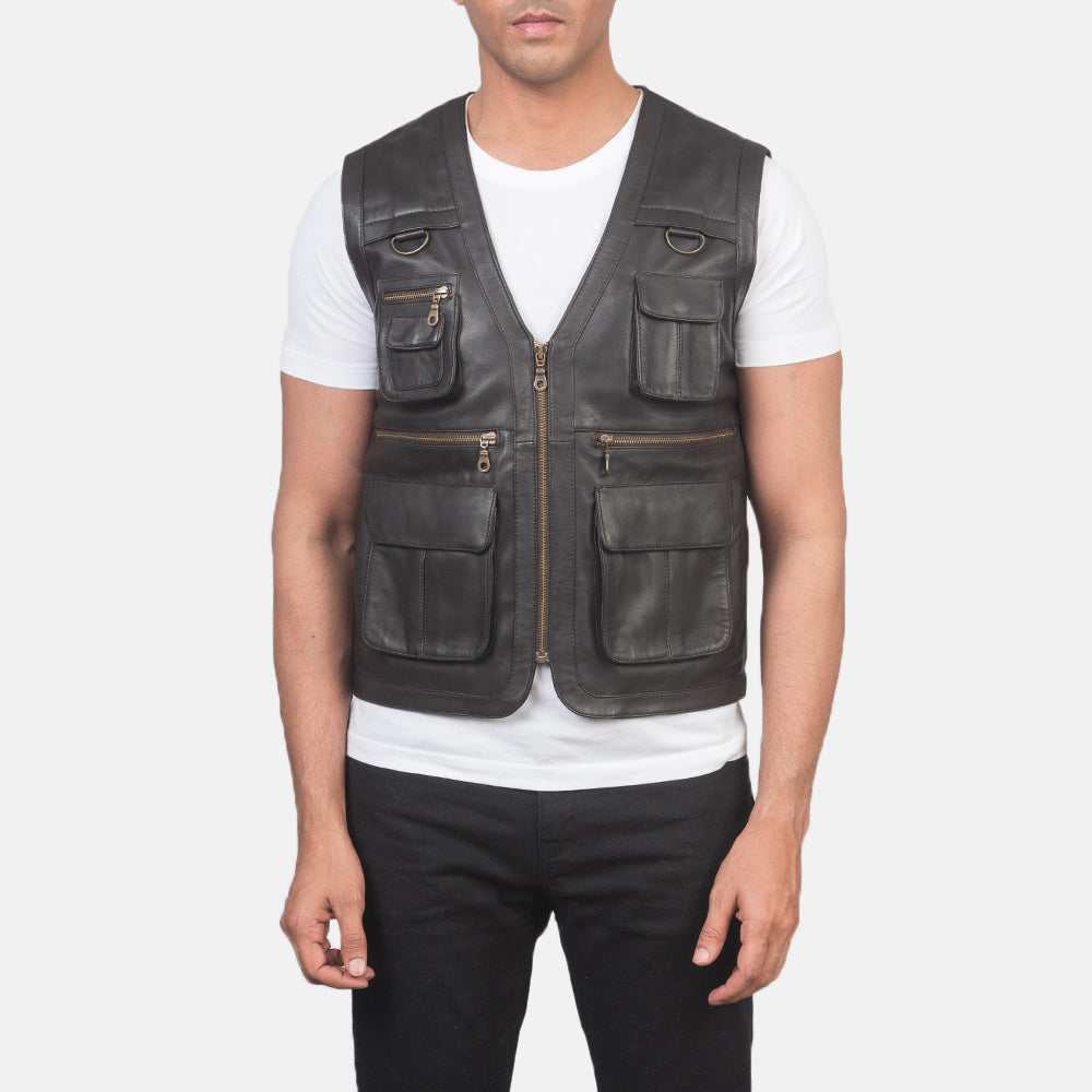 Vue détaillée of Classic Collar &amp; Zipper Hardware on Men's Safari Marron Gilet en Cuir pour Homme
