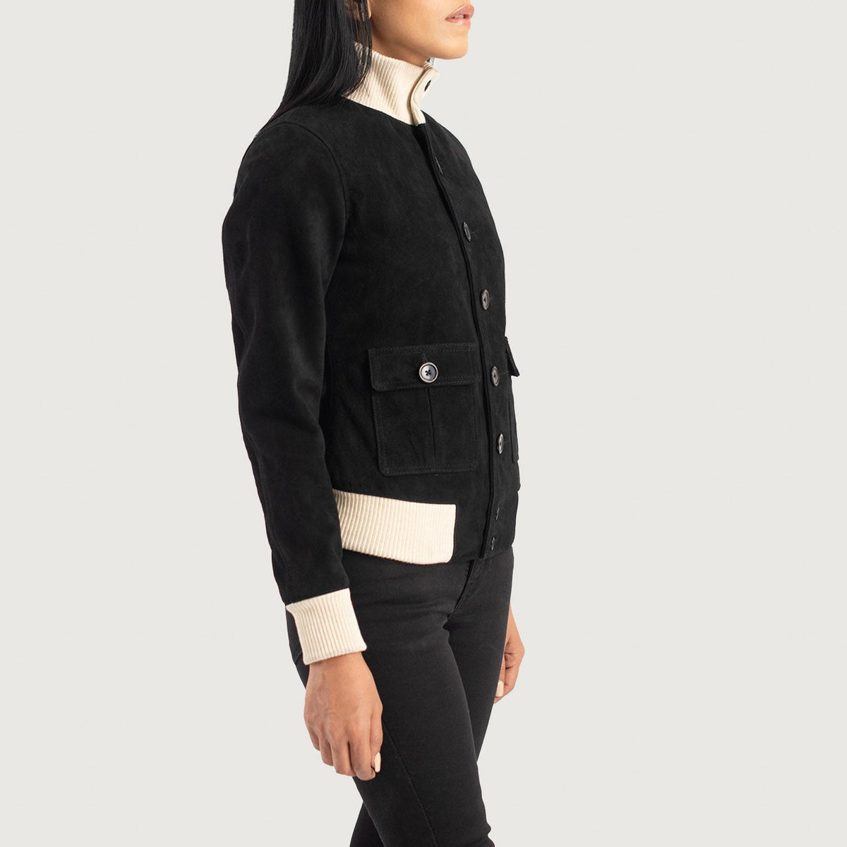 
Black Goatskin Suede Bomber Jacket - Vue arrière montrant la carrure ajustée et l'ourlet net