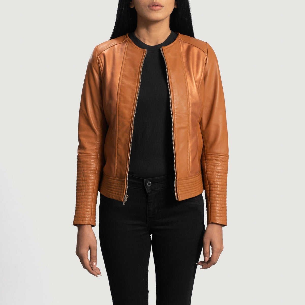 
Sleeky Clean Camel Veste Motard en Cuir pour Femme in Tan Brown Sheepskin Leather - Vue de face & silhouette ajustée | Acheter en ligne